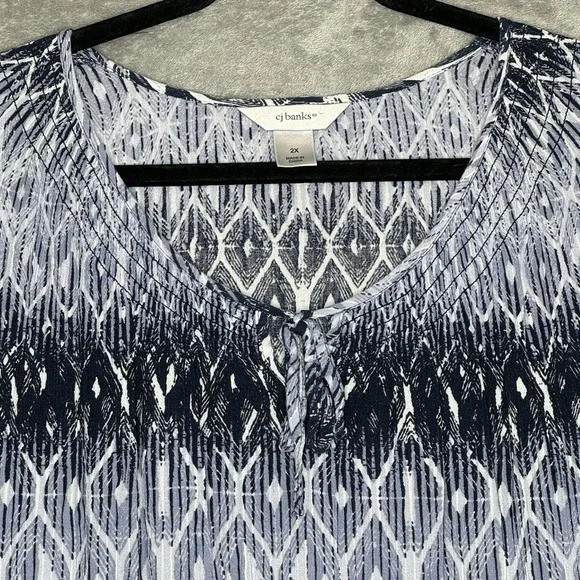 CJ Banks 2X Shirt Top Blue Geometric Short Sleeve Keyhole Scoop Neck Tunic Knit - Picture 3 of 7